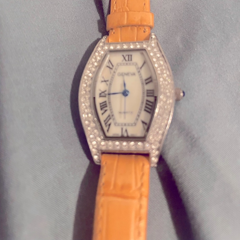 NWOT Pink Geneva Oval Face Watch with Mother of Pearl Face with Rhinestones